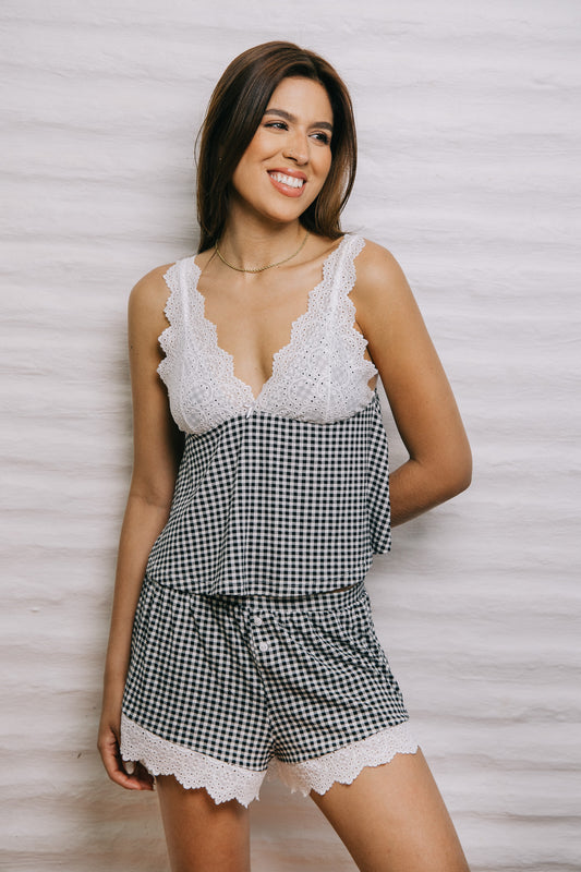 Short Doll em Viscose com Renda Daisy
